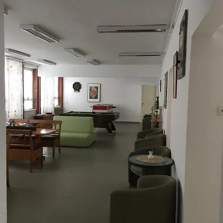 Grand Berekszálló *